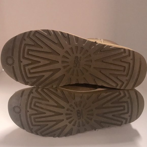 UGG Gold - Picture 4 of 5